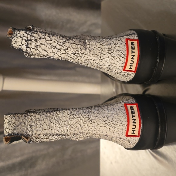 Hunter Boots Sweatshirt free w/purchase - Picture 9 of 14